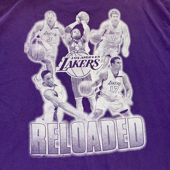 Los Angeles Lakers Mens Tee Shirt Size XL Purple Y2k Crew Neck Casual - Picture 4 of 11